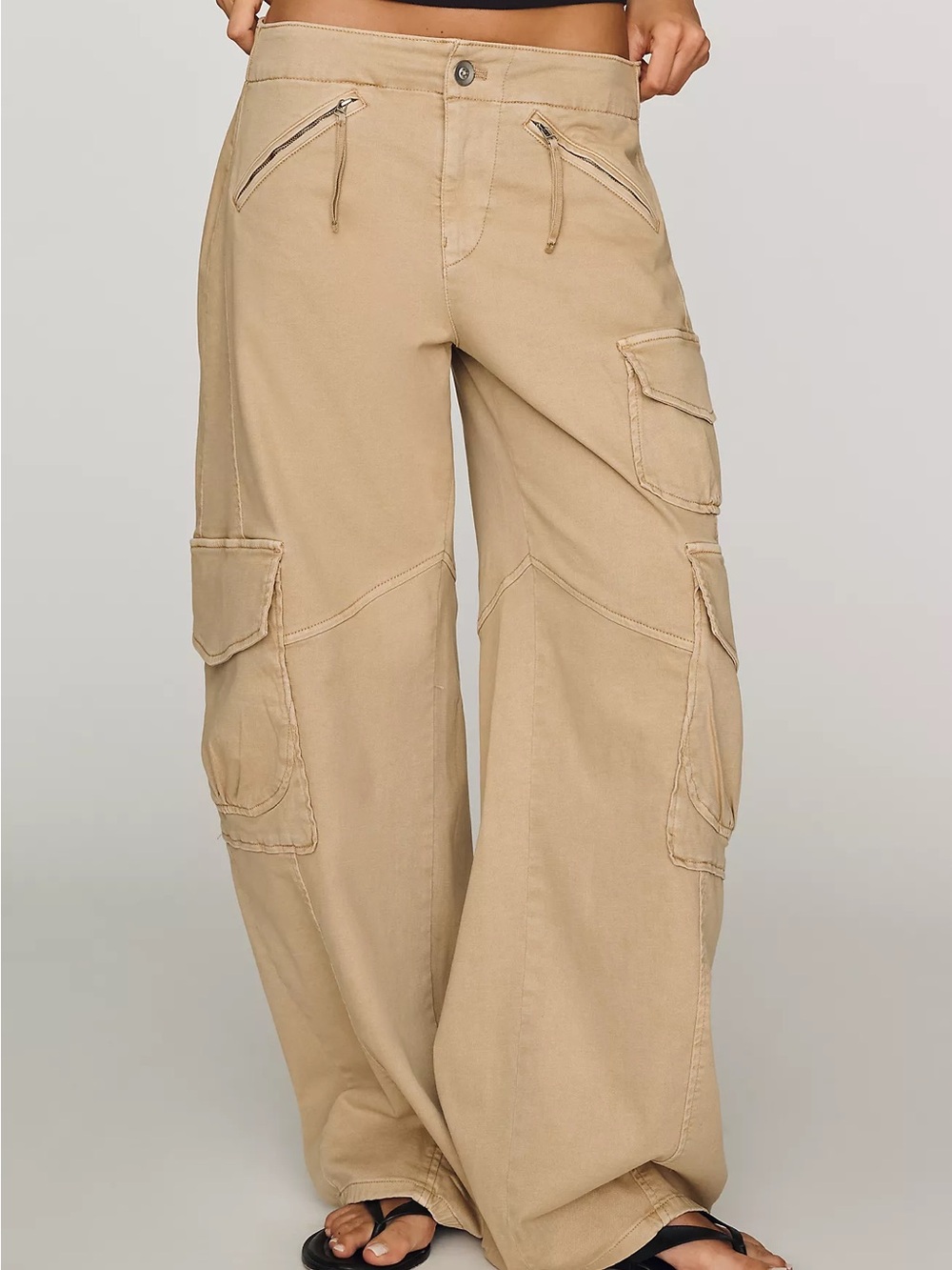 Pilcro Wide-Leg Cargo Pants in Tan